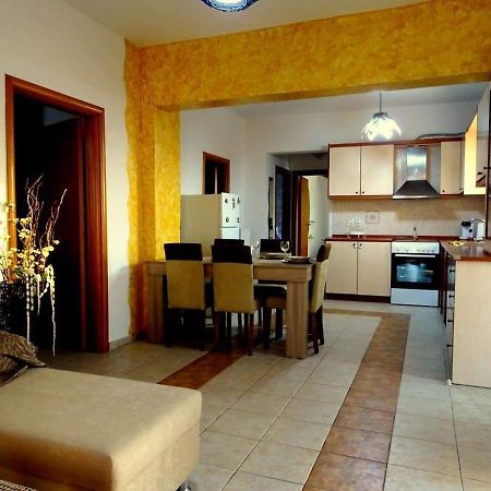 Cozy Apartment In Paradisi Paradeísion Esterno foto