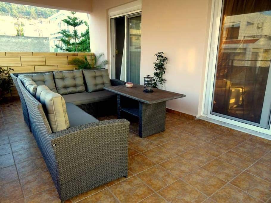 Cozy Apartment In Paradisi Paradeísion Esterno foto