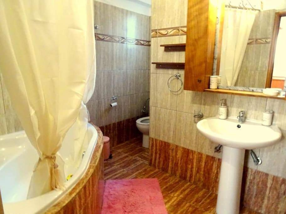 Cozy Apartment In Paradisi Paradeísion Esterno foto